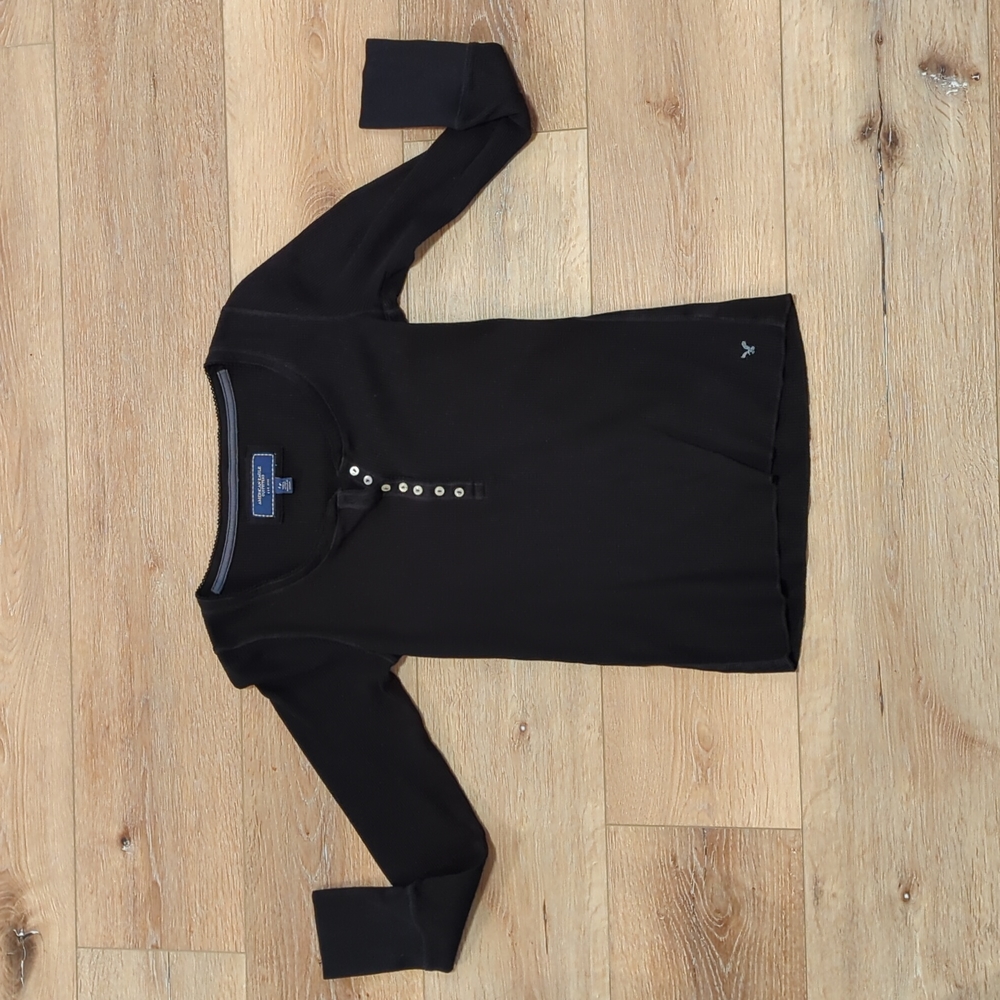 American Eagle Outfitters Long Sleeve Shirt